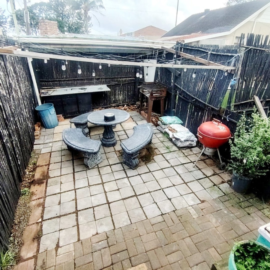 6 Bedroom Property for Sale in Highgate Eastern Cape